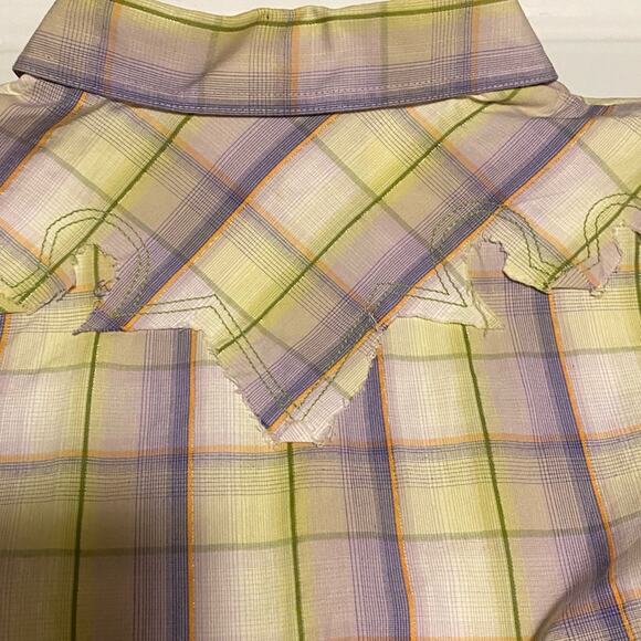 Ariat Women's Large Western Style Pearl Snap Button Up Shirt - Picture 2 of 9